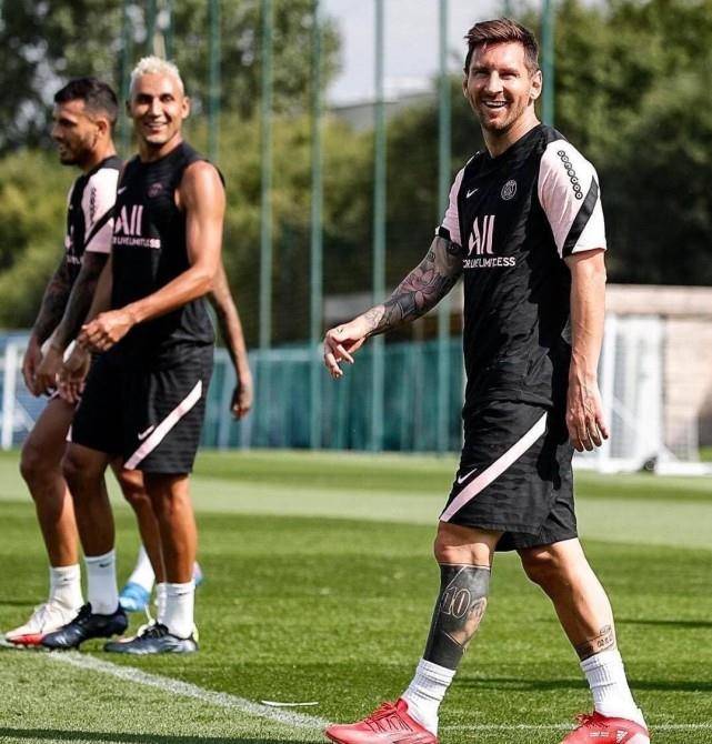 她却发现药 她却发现药