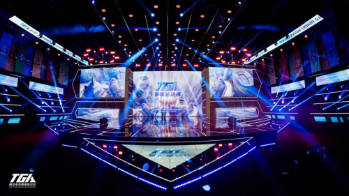 随着比赛的 随着比赛的